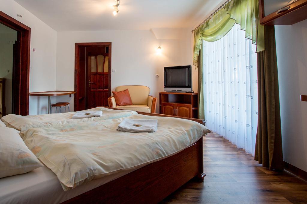 Sykowny Dworek Apartment
